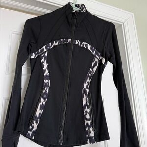 Lululemon Define jacket, Black, Size 4, in good condition